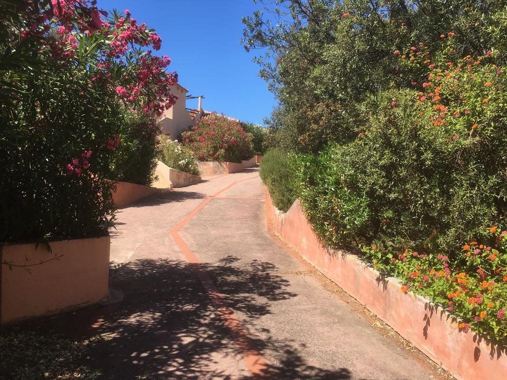 Appartamenti Costa Rossa Cala Rossa Isola Rossa Exterior foto
