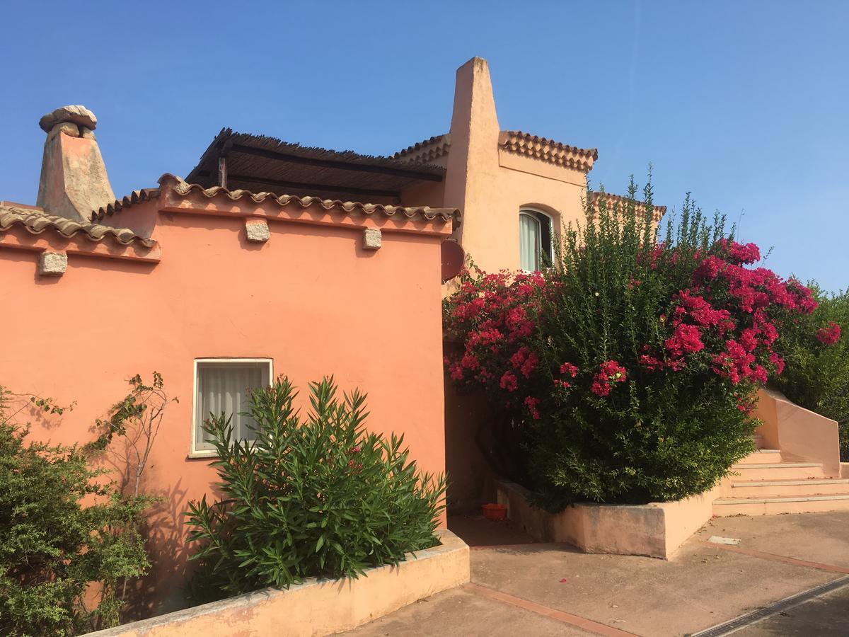 Appartamenti Costa Rossa Cala Rossa Isola Rossa Exterior foto